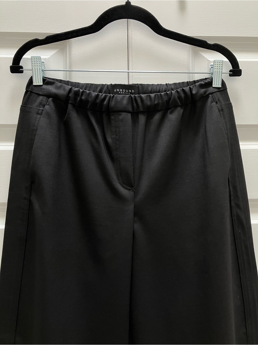Unbound Merino Women's Merino Travel Pants Barrel Italian Wool Black size Small - Picture 5 of 13
